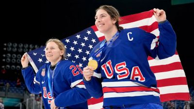 USA women's hockey sings national anthem arm in arm after Olympic gold medal win: 'The best part'