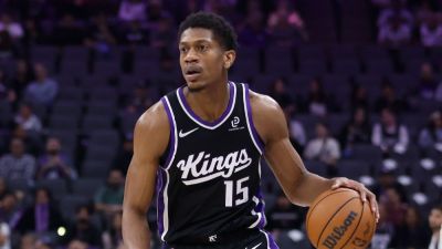 De'Andre Hunter has eye surgery, Kings' latest out for season - ESPN