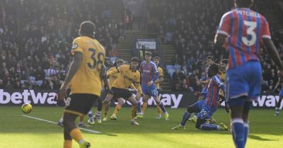Evann Guessand’s last-gasp effort enough as Crystal Palace defeat 10-man Wolves