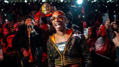 Claressa Shields beats Franchon Crews-Dezurn in unanimous decision - ESPN