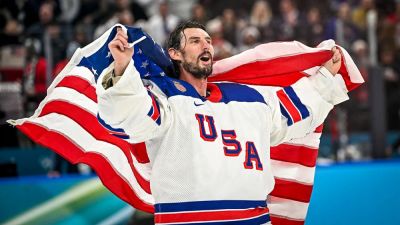 Olympic hero Connor Hellebuyck shows off 'Secretary of Defense' plaque on flight to White House