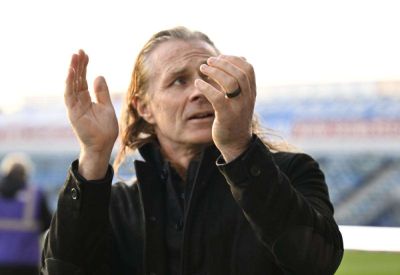 Gillingham head to Barrow hoping to bounce back from their 3-0 home loss against Oldham Athletic –Weekend hosts gave up a two-goal lead in 3-2 defeat at Fleetwood