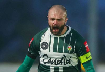 Ashford United manager Craig Stone sees skipper Gary Lockyer’s patience rewarded with late equaliser against Jersey Bulls