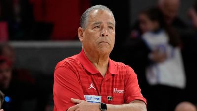 Kelvin Sampson bemoans Houston NIL budget: 'We're poor' - ESPN