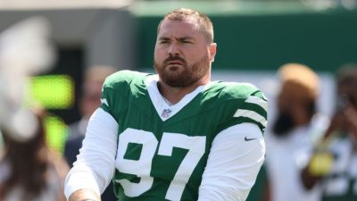 Aaron Glenn - Jets DT Phillips says coach Glenn inherited 'cancerous' group - ESPN - espn.com - New York - county Harrison - state Minnesota - county Phillips