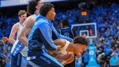 Seth Trimble's late 3 lifts UNC over No. 4 Duke in stunning rivalry finish - ESPN