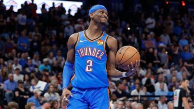 Gilgeous-Alexander ties Chamberlain's mark for consecutive 20-point games - ESPN