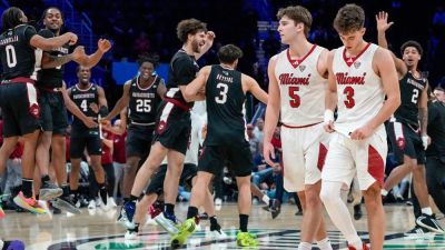 UMass hands Miami (Ohio) first loss, crushing dream season and jeopardizing tournament bid