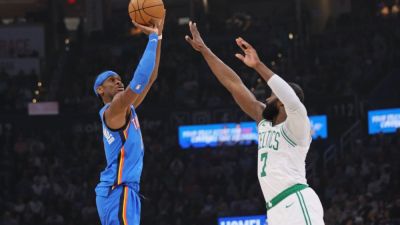 Gilgeous-Alexander eclipses Wilt for NBA's longest 20-point streak - ESPN