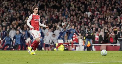 Max Dowman makes history as Arsenal grab late win to maintain title charge