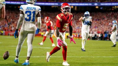 Patrick Mahomes - A.J.Brown - Source: Eagles, WR Hollywood Brown agree to one-year deal - ESPN - espn.com - state Arizona - county Brown