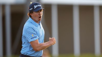 Shane Lowry collapse leads to Nico Echavarria's Cognizant win - ESPN