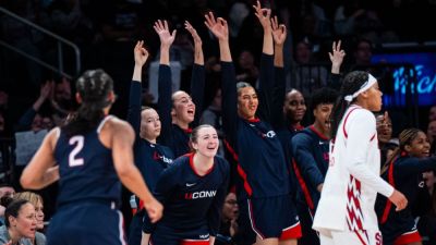 UConn women unanimous No. 1 in AP Top 25 heading into postseason - ESPN