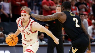 Vanderbilt's heave rims out sending Nebraska to Sweet 16 - ESPN - espn.com - state Texas - state Iowa - state Nebraska