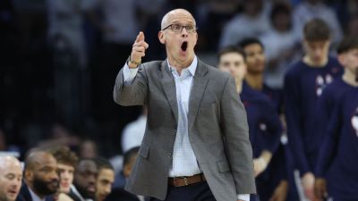 Dan Hurley - Dan Hurley wants UConn, St. John's fans to join forces in Sweet 16 - ESPN - espn.com - Washington - county Garden - state Michigan