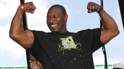 International - Bodybuilding legend Lee Haney seeks living kidney donor as family goes public with health struggles - foxnews.com - Georgia - state Ohio - county Park - Instagram