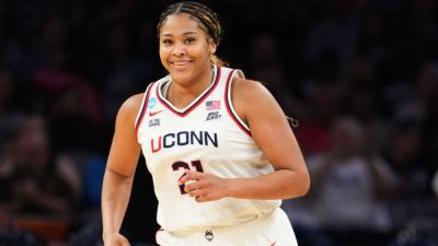 No. 1 UConn women overwhelm UNC to reach another Elite Eight - ESPN