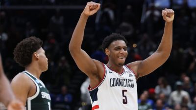 UConn holds off Michigan State late to reach Elite Eight - ESPN