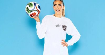 GK Barry says footballer partner has been training her for Soccer Aid in garden - breakingnews.ie