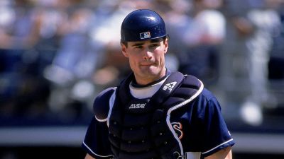 Philadelphia Phillies - Former MLB player suffers gruesome leg injury in freak chainsaw accident, skips trip to hospital - foxnews.com - New York - state California - state Pennsylvania - county Ford - county San Diego