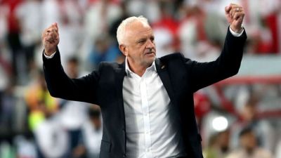 Graham Arnold - Iraq coach Arnold asks FIFA to reschedule its WC playoff - ESPN - espn.com - Usa - Mexico - Uae - Iran - Suriname - Bolivia - Iraq