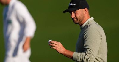 Wyndham Clark makes early move on second day of Masters