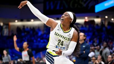 Paige Bueckers - Dallas Wings - Sources: Arike Ogunbowale multiyear deal with Wings - ESPN - espn.com - county Dallas