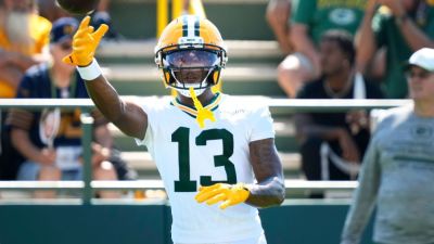 Eagles get WR Dontayvion Wicks from Packers, sources say - ESPN