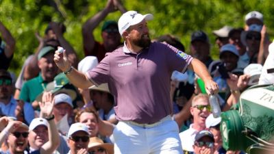 Shane Lowry gets hole-in-one in third round of Masters - ESPN