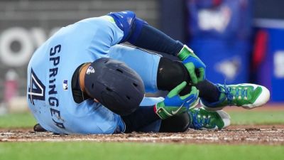 Toronto Blue Jays DH George Springer suffers fractured toe - ESPN