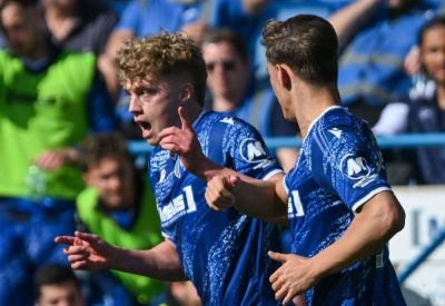 Gillingham goalkeeper Glenn Morris reacts to the goalless draw away to Salford City on Saturday and a solid defensive partnership