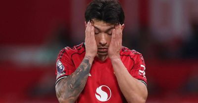 Michael Carrick - Roy Keane - 'Game's gone': Roy Keane slams Martinez hair pull red card - breakingnews.ie