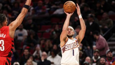 Austin Reaves - Luka Doncic - El Segundo - Redick gives no Doncic update as Lakers' playoff prep begins - ESPN - espn.com - Spain - Los Angeles