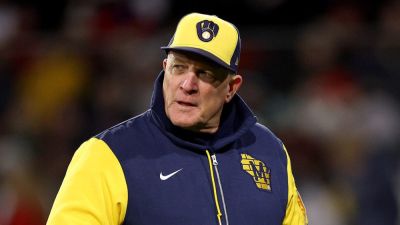 Pat Murphy - Brewers manager rips fans for booing All-Star closer after blown save: 'These aren’t machines out there' - foxnews.com - Usa - state Wisconsin - state California - state Massachusets - county Park