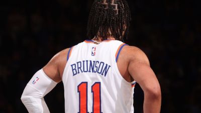 Jalen Brunson nets 28 points; Knicks outlast Hawks in Game 1 - ESPN