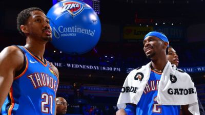 Devin Booker - Jalen Williams - Oklahoma City Thunder dominant in opener, rout Phoenix Suns - ESPN - espn.com - Los Angeles