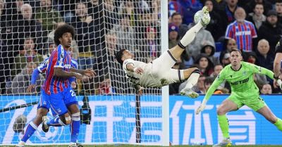 West Ham move two points clear of drop zone and relegate Wolves with Palace draw