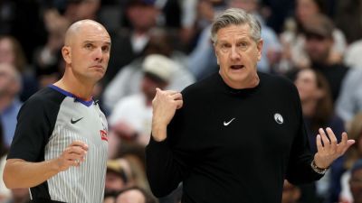 Wolves' Finch irked by calls: 'Maybe we gotta start flopping' - ESPN