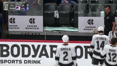 Celebrating fans cause glass panel to shatter in Kings-Avs - ESPN