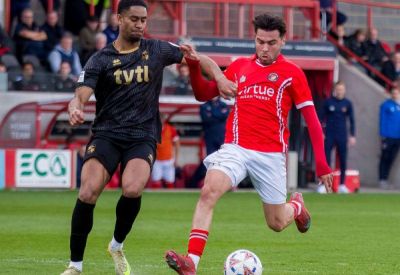 Manager Josh Wright wants his Ebbsfleet United players to savour the challenge of getting the point they need to make the National League South play-offs at title-chasing Worthing
