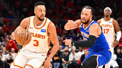 McCollum, Hawks come through again, go up 2-1 on Knicks - ESPN