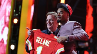 Chiefs take Mansoor Delane after NFL draft trade with Browns - ESPN