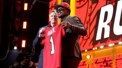 Buccaneers take Rueben Bain Jr. with 15th pick in NFL draft - ESPN