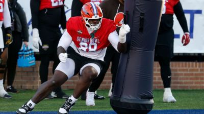 Vikings pick Caleb Banks at 18, hope he's ready for season - ESPN