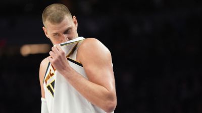 Nikola Jokic, Nuggets have night to forget in Game 3 blowout loss - ESPN