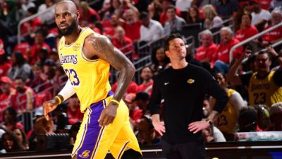 Lakers storm back late, win in OT for 3-0 series lead vs. Rockets - ESPN