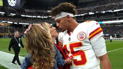 Patrick Mahomes - Donald Trump - Brittany Mahomes goes cowgirl while dragging Patrick Mahomes out to Stagecoach - foxnews.com