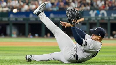 Tony Gutierrez - Yankees reliever Fernando Cruz makes dazzling sliding play on bunt in win vs Rangers - foxnews.com - New York - state Texas - county Arlington