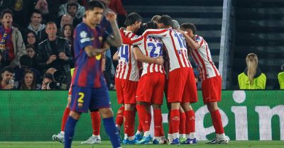 Marcus Rashford - Juan Musso - Julian Alvarez - Alexander Sorloth - Marc Bartra - Giuliano Simeone - Atletico Madrid stun 10-man Barcelona to take control of Champions League tie - breakingnews.ie - Spain