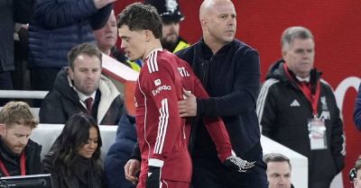 Alexander Isak - Arne Slot - Florian Wirtz - Arne Slot backs Alexander Isak and Florian Wirtz to keep improving at Liverpool - breakingnews.ie